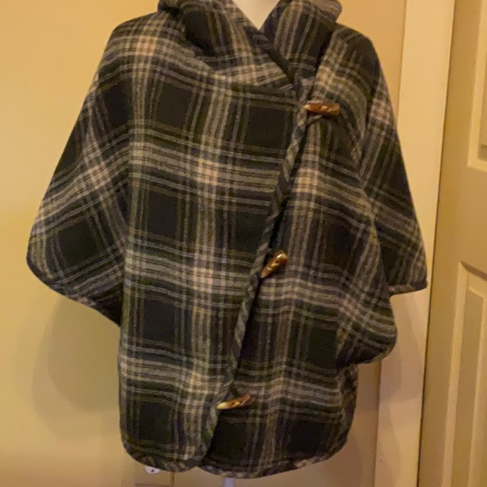 Sundance Cropped Hooded Poncho.